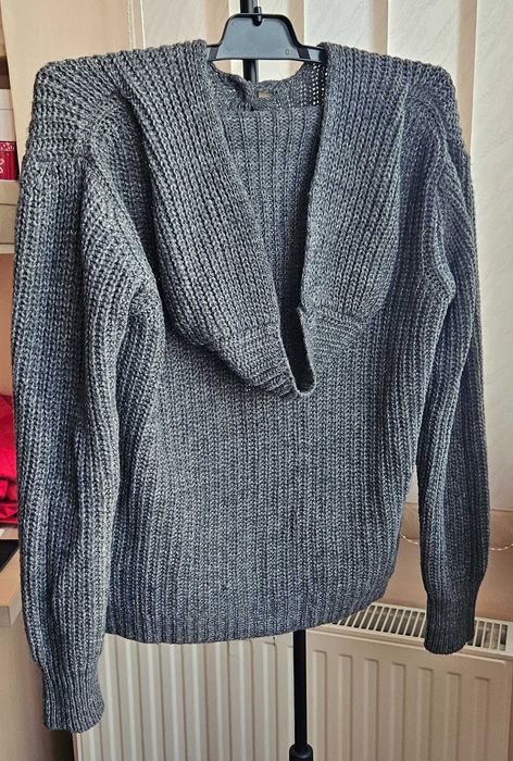 Hanorac tricotat cu gluga pentru femei