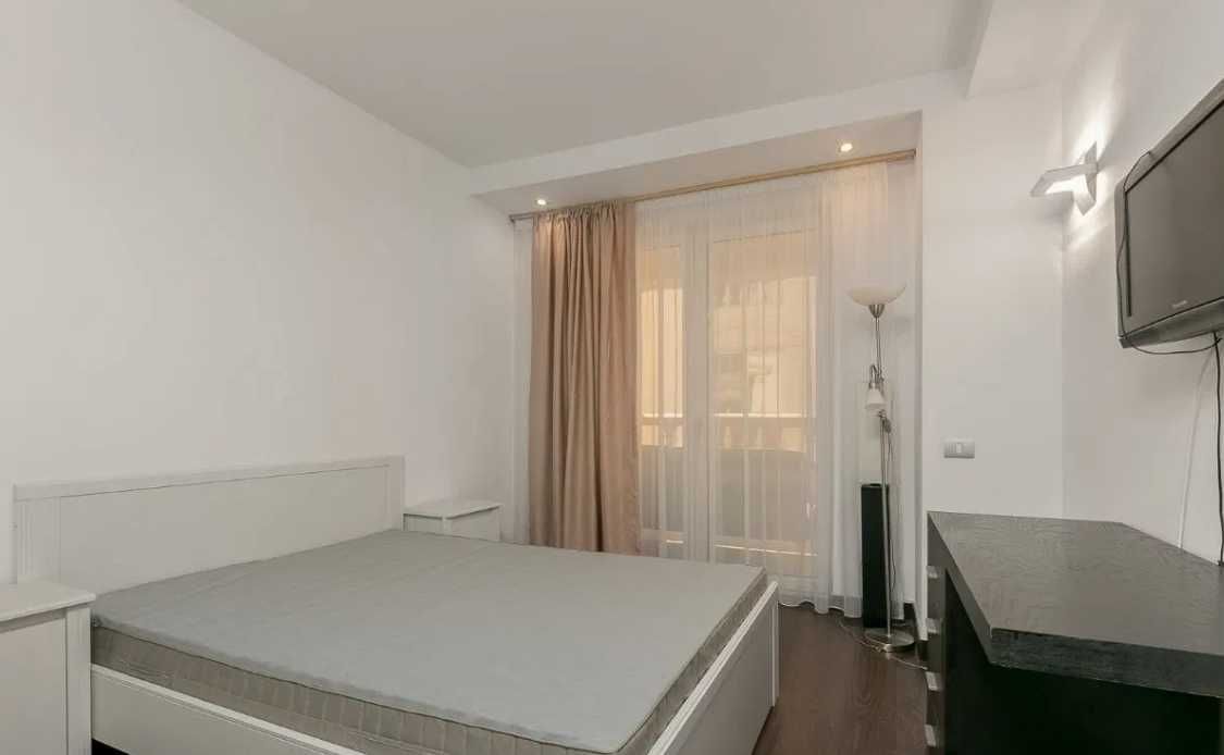 Дава се под наем Тристаен апартамент в Пловдив, Център - 82 кв.м за 397.8 € - Снимка #3