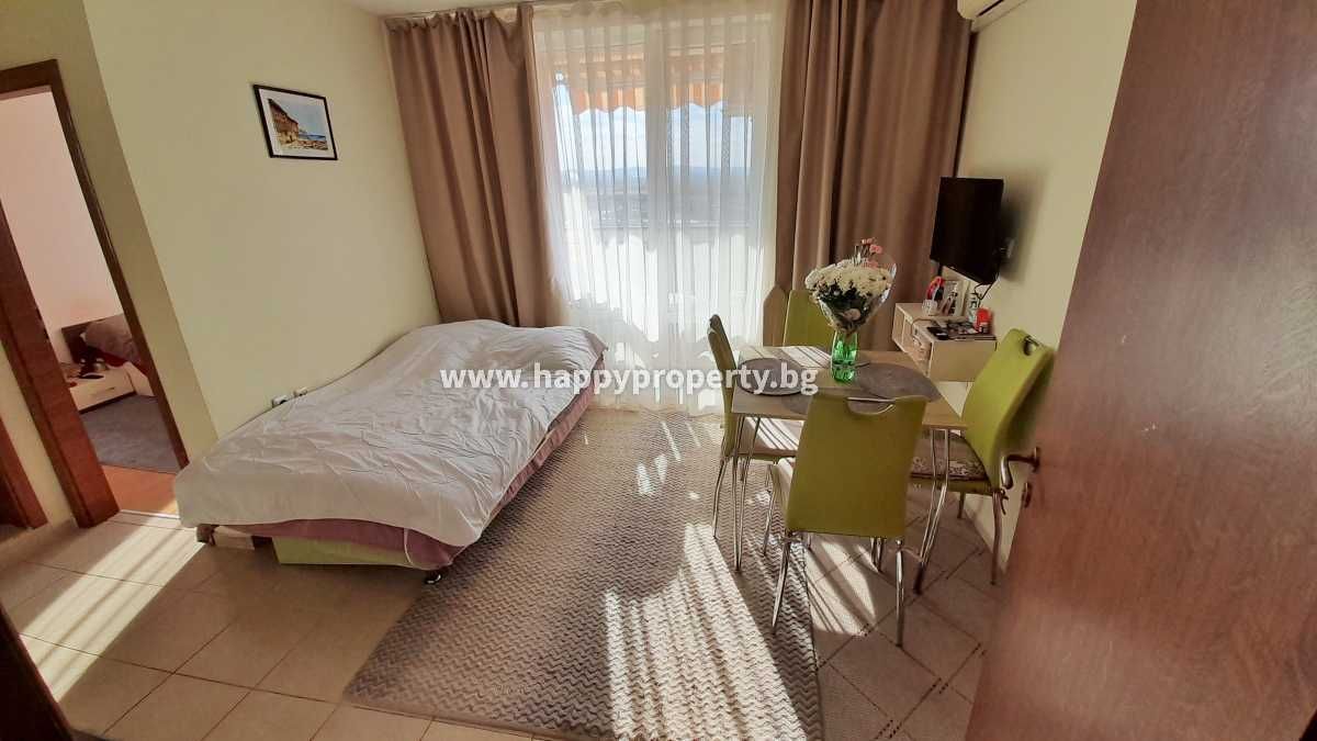 Продава се Тристаен апартамент в к.к. Слънчев бряг - 65 кв.м за 1208 €/кв.м - Снимка #2