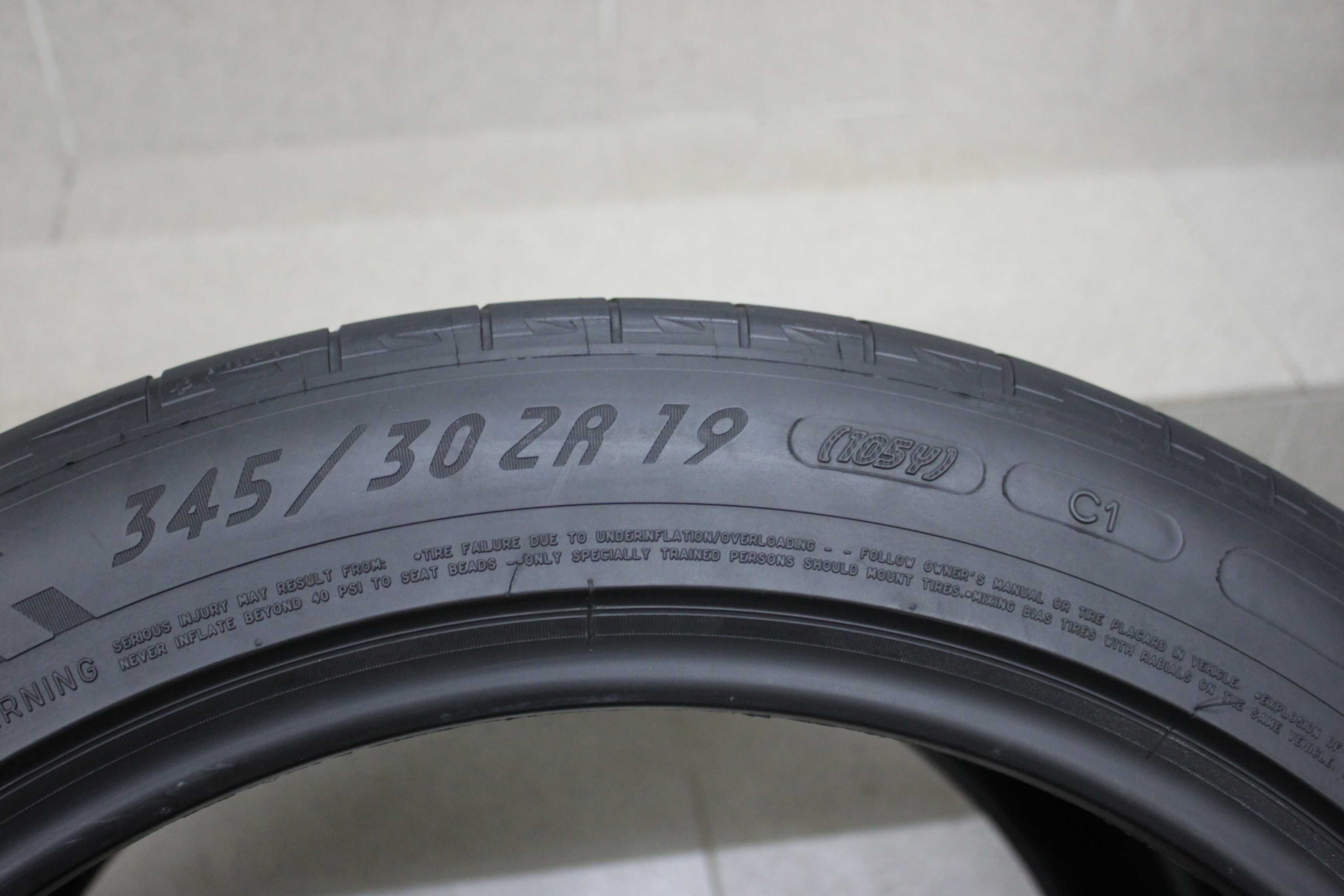 345/30-19 Michelin