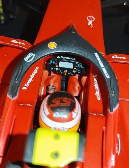 Macheta 1:18 F1-75 Anniversary Bburago Ferrari Carlos Sainz Formula 1