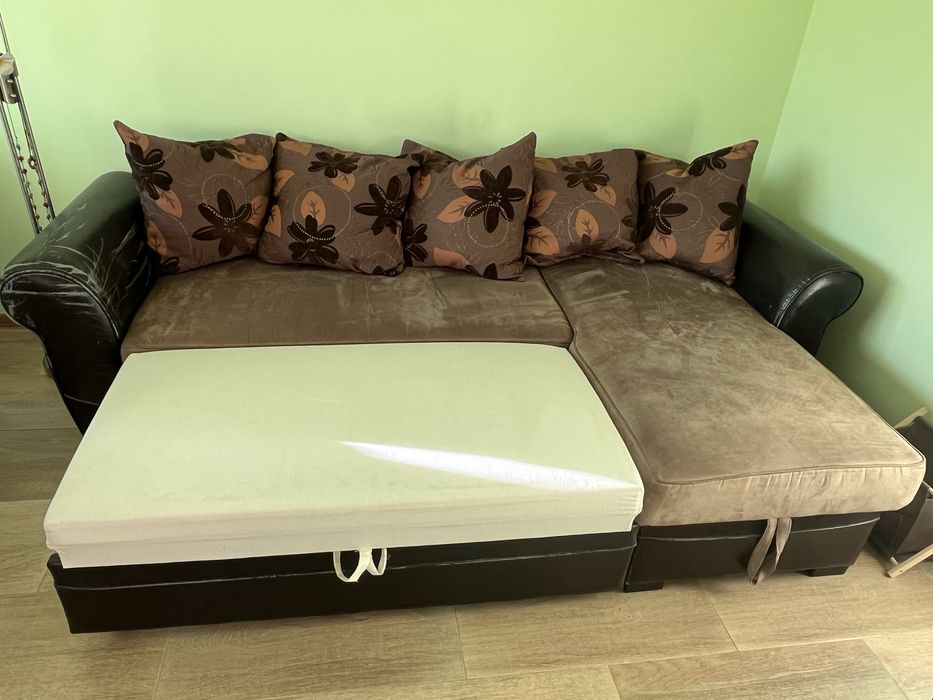 Продавам ъглов диван