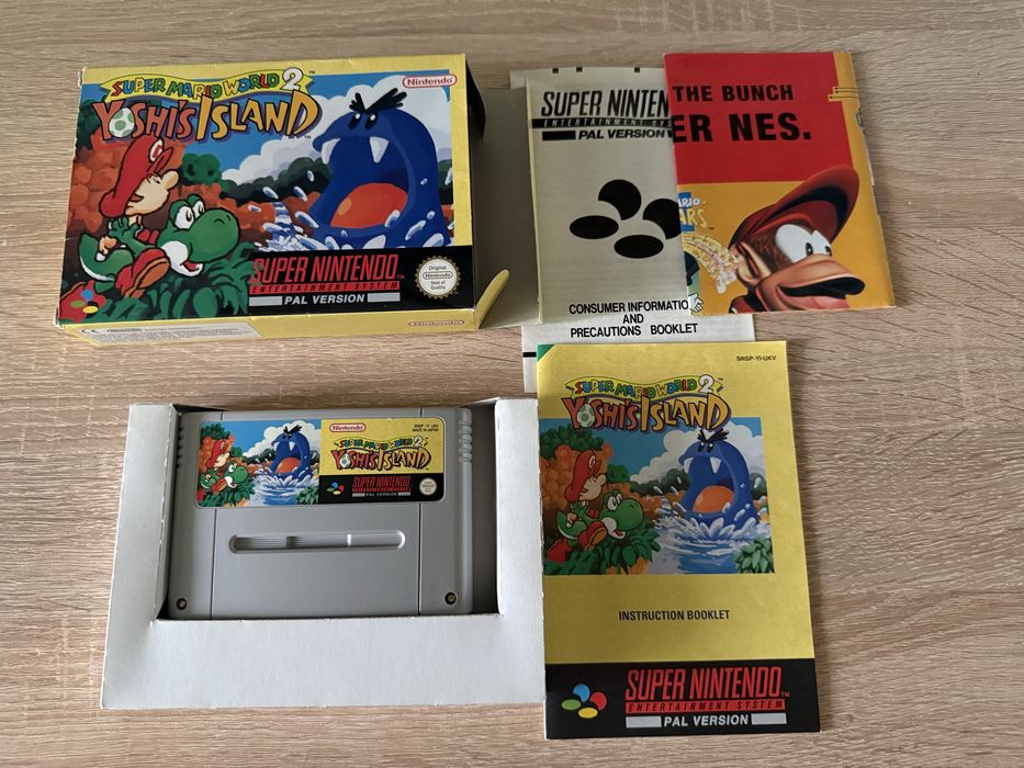 Super Nintendo Super Mario World 2 Yoshis Island SNES