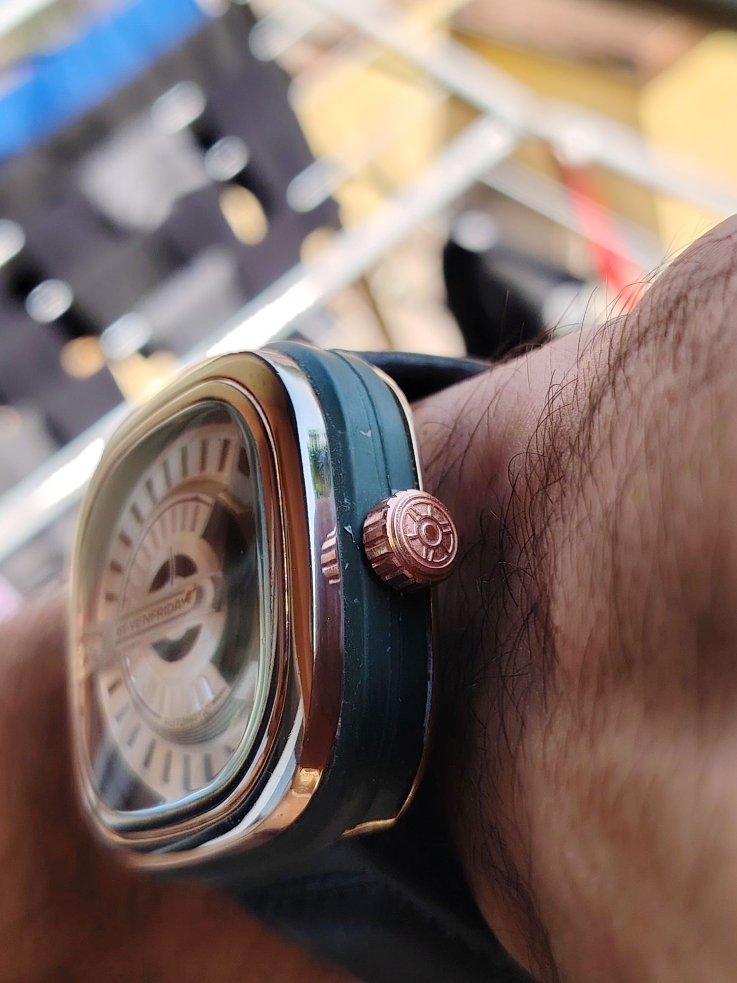 Мъжки часовник Sevenfriday.