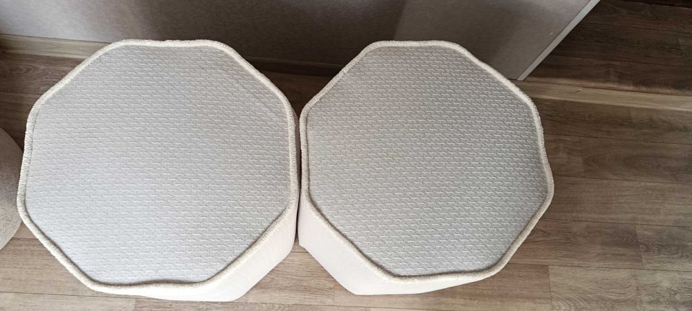 Продаю пуфики  новые