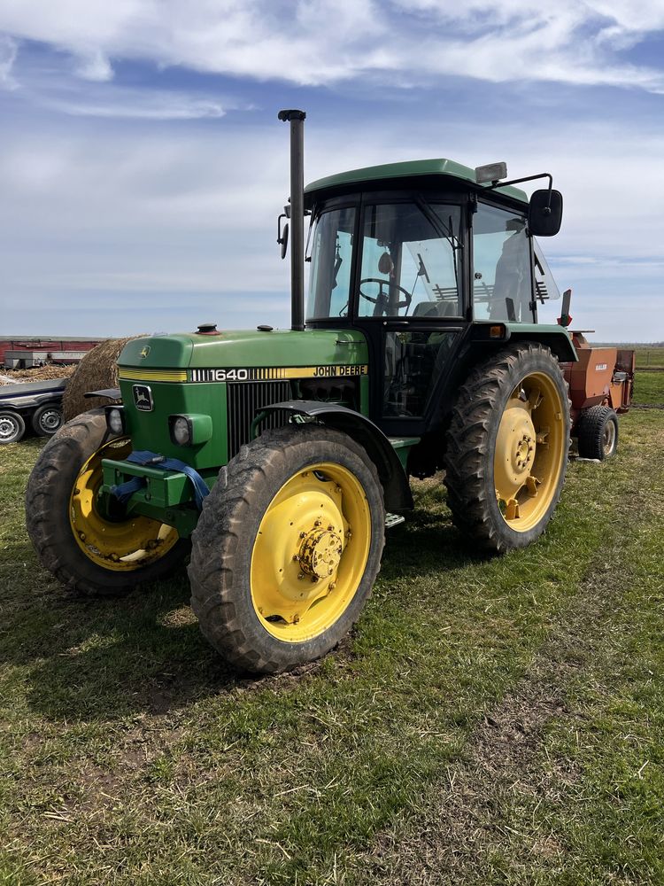 John deere 1640  64 hp
