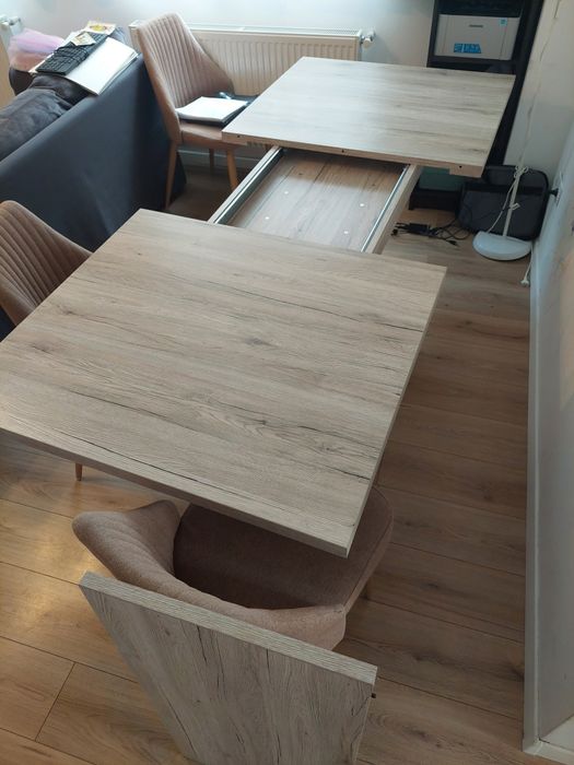 Masa living extensibila + 4 scaune