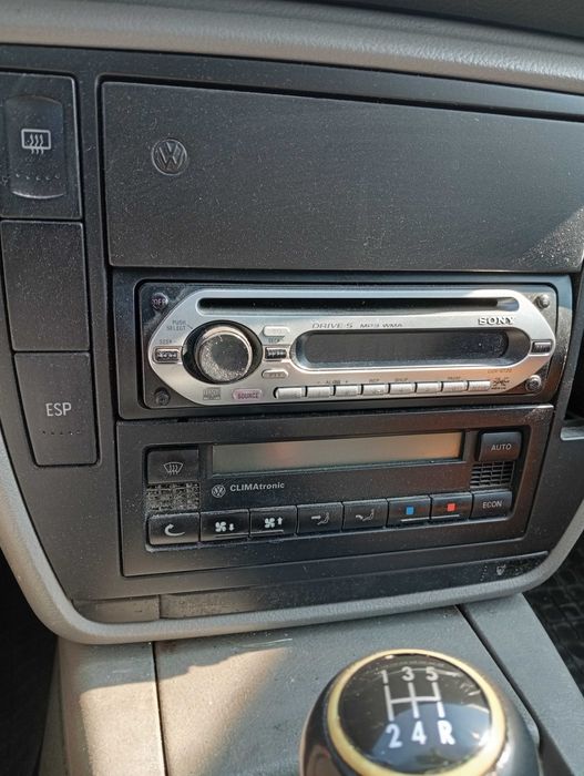 Vând Volkswagen Pasat