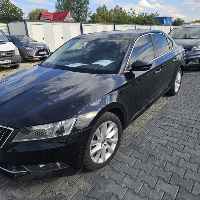 Vând Skoda superb 2018 automata 1.6 diesel