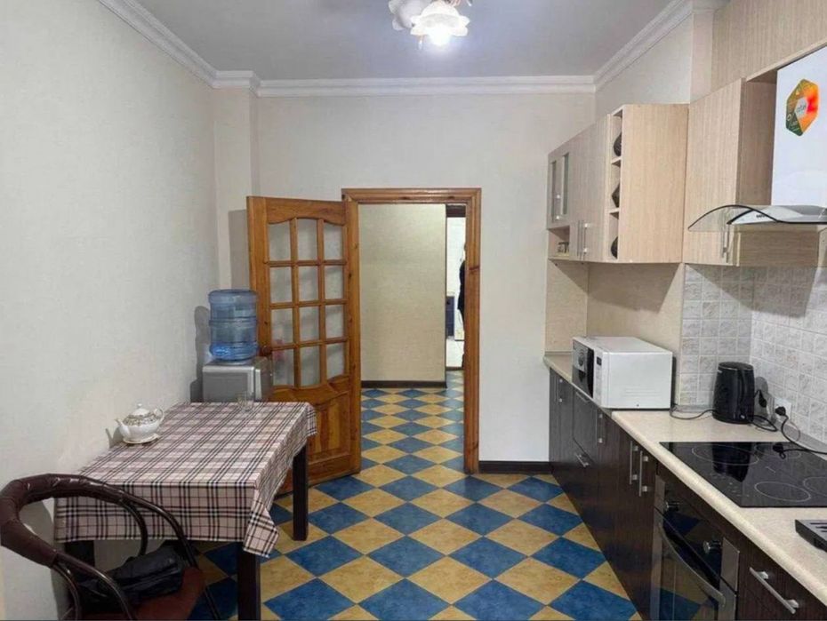 Продаётся Офис 171-м2 ул Нукус напротив бутика Glamour