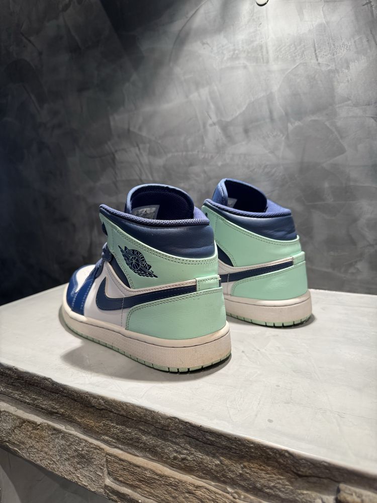 КАТО ЧИСТО НОВИ Jordan 1, 42 -  Blue Mint