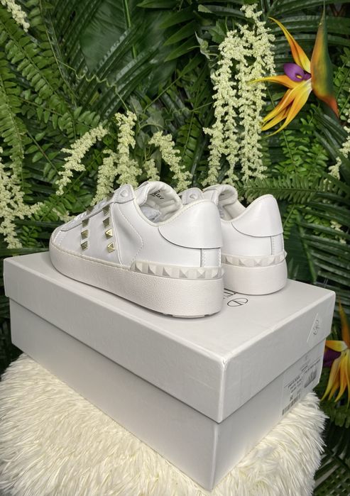 Valentino Garavani Rockstud White