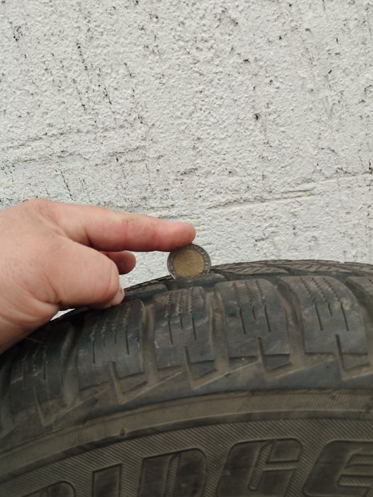 225.75.16.зимни гуми