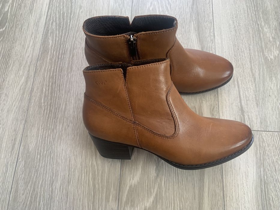 Vand botine Charles W. Hampton marimea 36