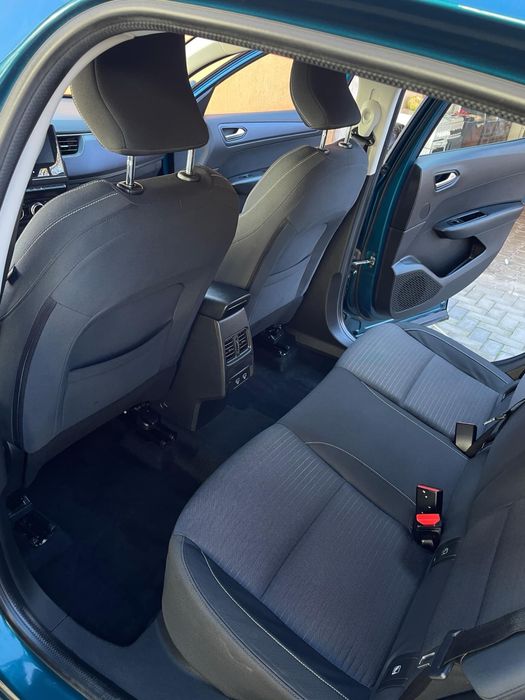 Renault Arkana E-Tech 145