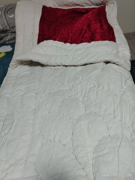 Нов ретро -вълнен юрган .