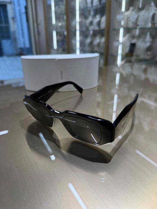 Оригинални слънчеви очила PRADA