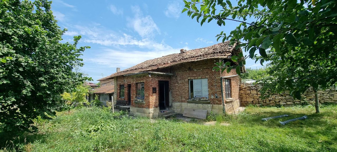 Продава се Къща в с. Гецово, Област Разград - 55 кв.м за 788 €/кв.м - Снимка #1
