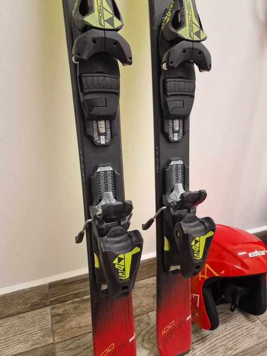 Детски ски комплект (ски, обувки, каска, щеки)