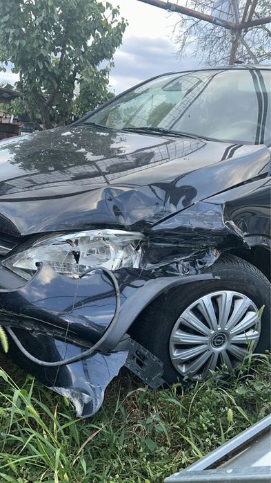 Opel corsa avariat 1.2 benzina