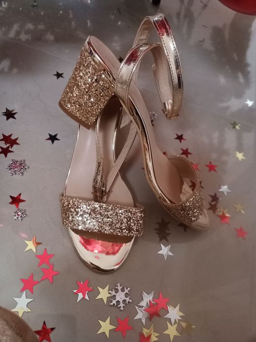 Sandale marca KOTON nepurtate