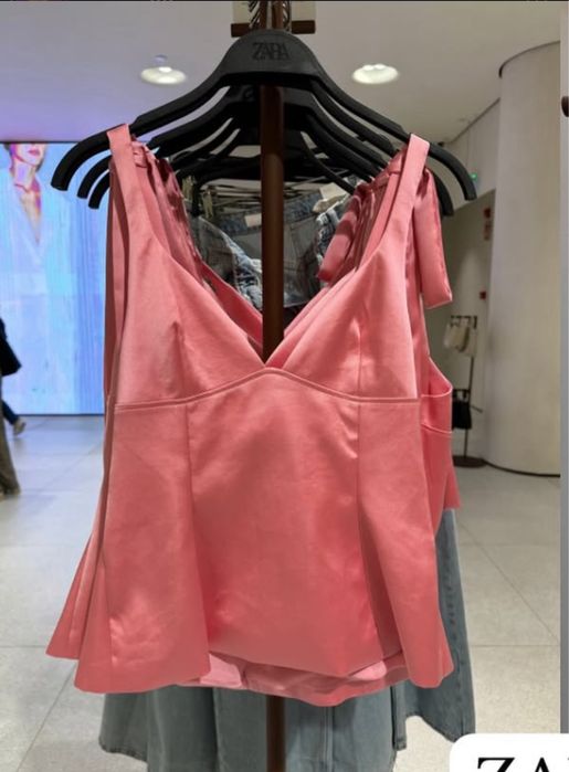 Нов Zara жесток топ сатен в нежно розово