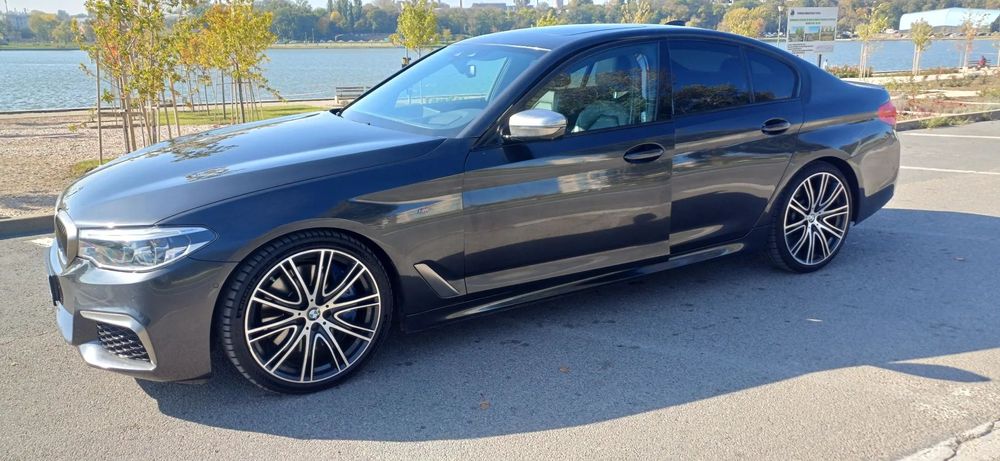 BMW M5 Bmw M550i xdrive 530CP