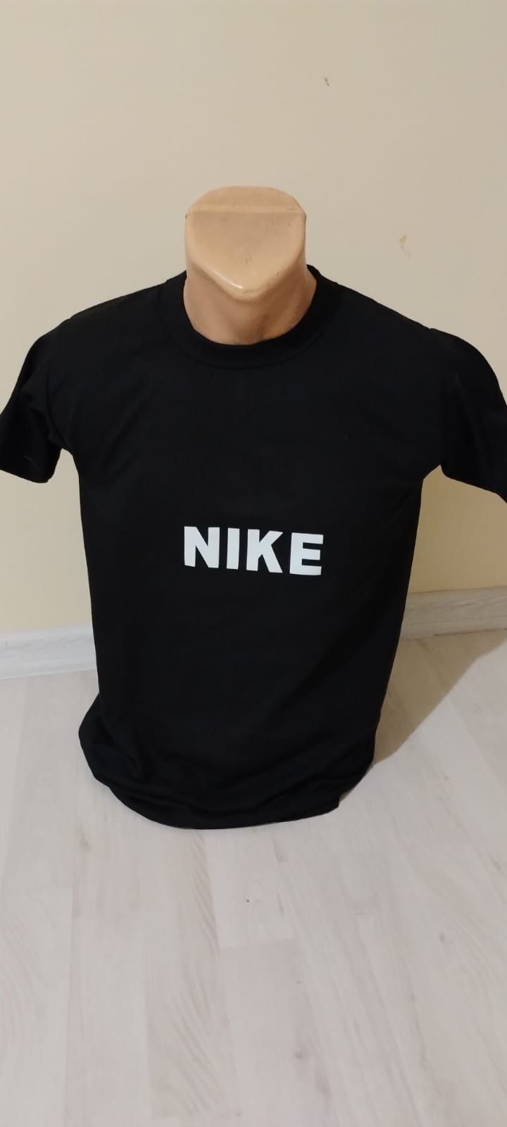 Geaca baieti Nike cu tricou la alegere cadou!