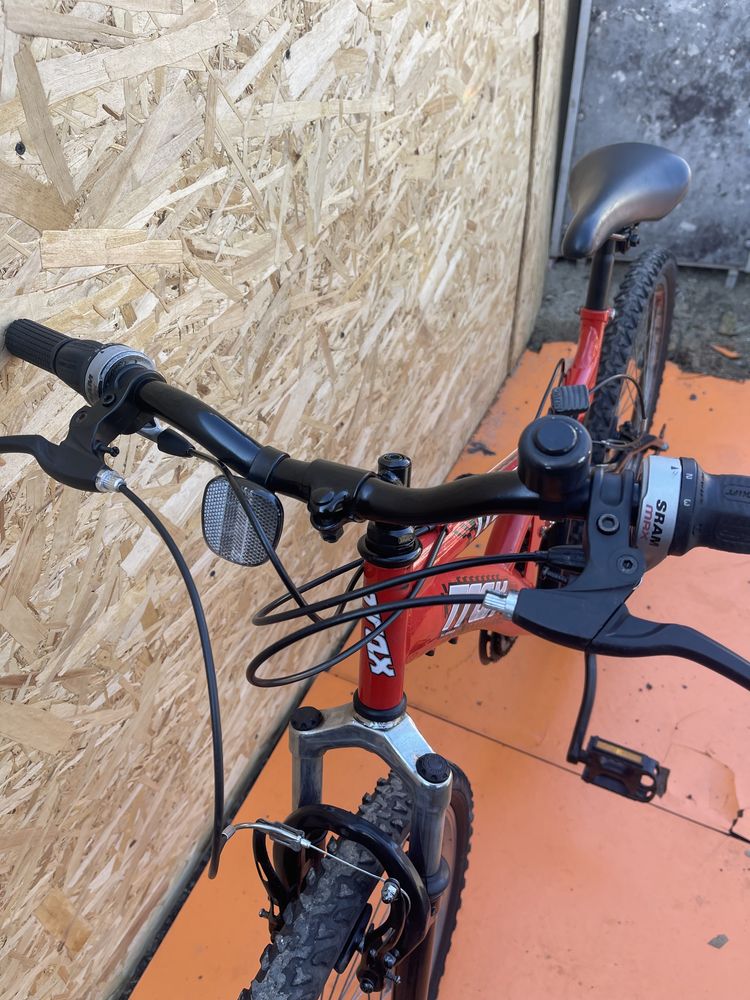 Bicicleta trax full suspension roti 26”