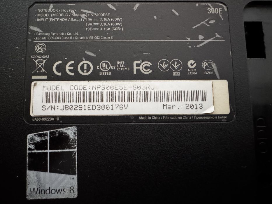 Ноутбук Samsung NP300e5e-S03RU
