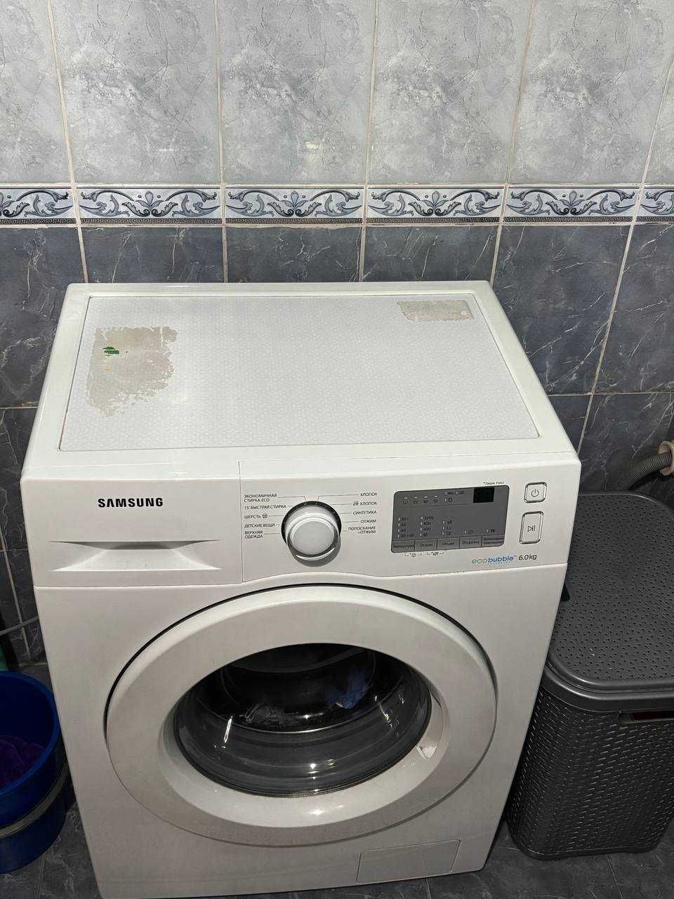 Стиральная машина рабочая, отдам дешева. Samsung