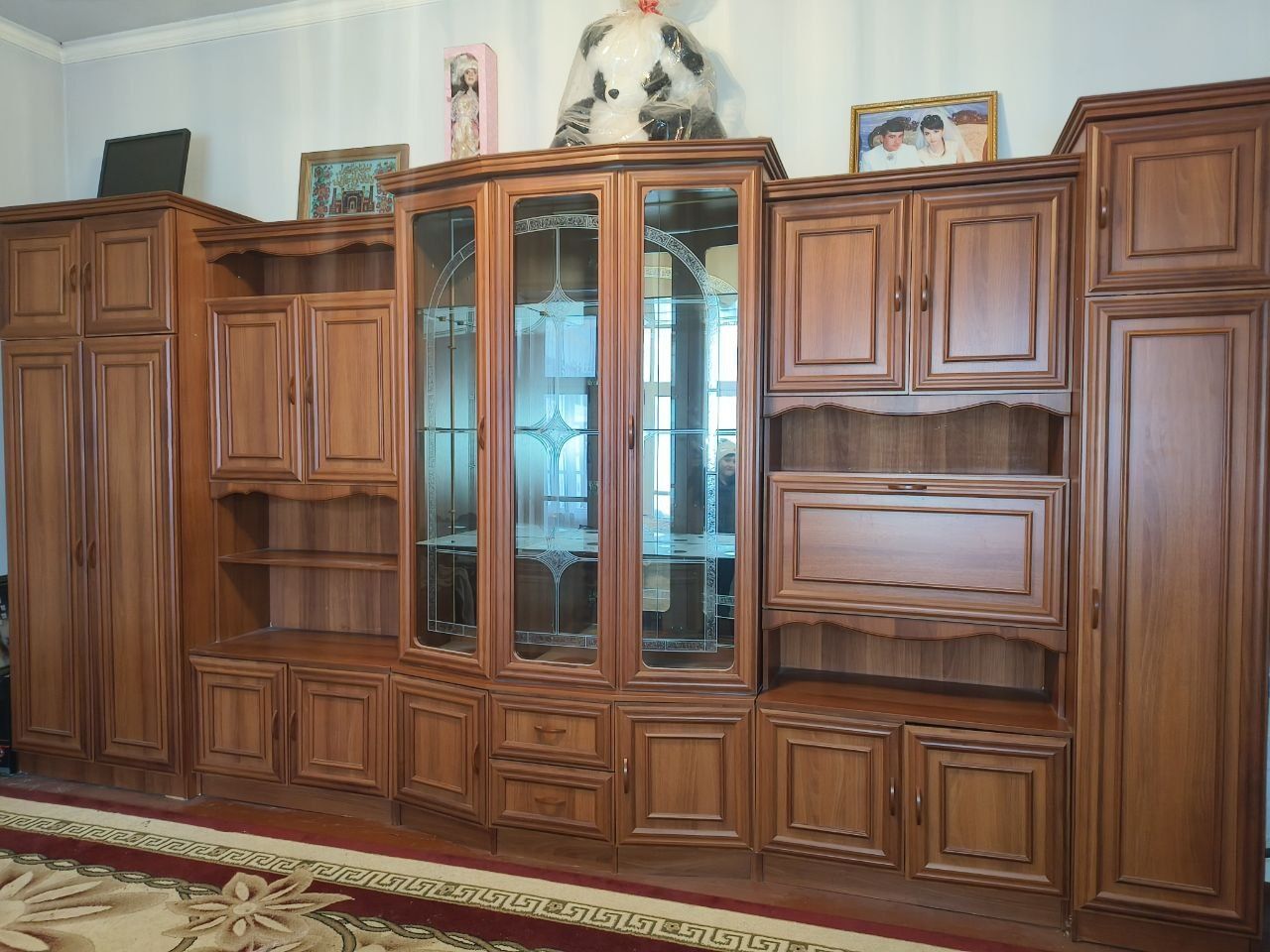Зал учун стенка сотилади