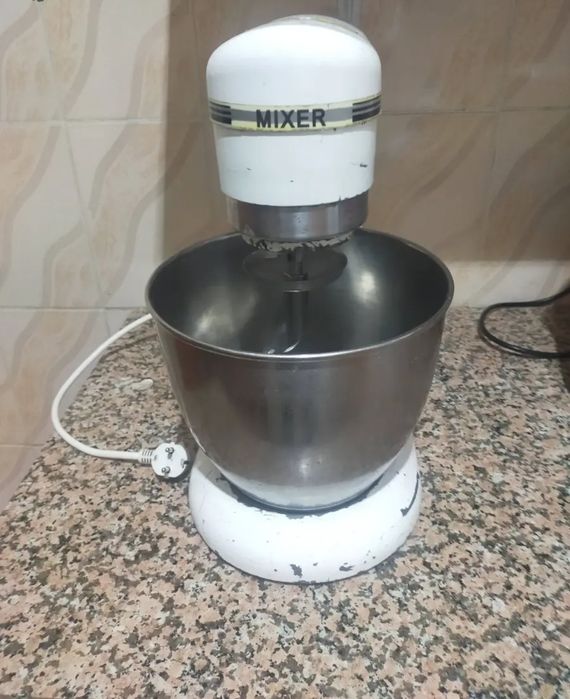 Продам миксер в отличном состоянии
