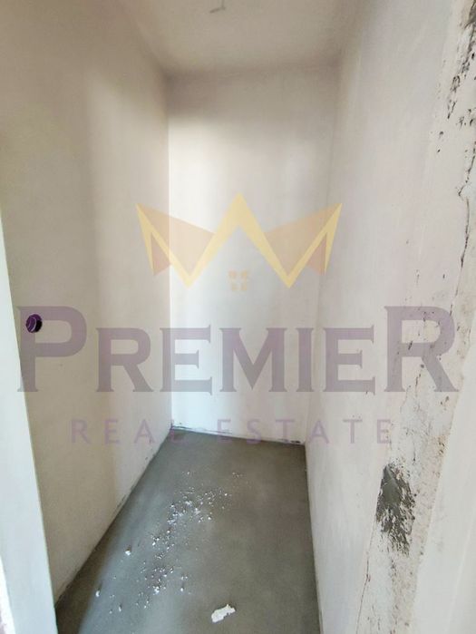 Продава се Тристаен апартамент в Варна, Възраждане 1 - 90 кв.м за 1889 €/кв.м - Снимка #7