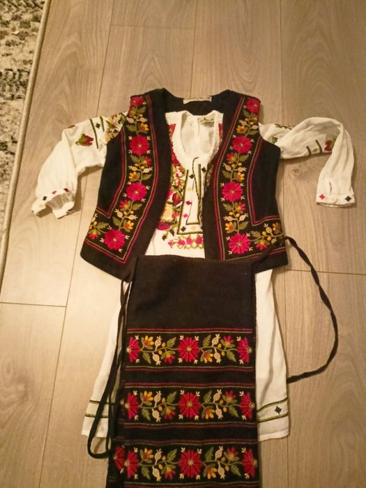 Costum tradițional fete 4-6 ani