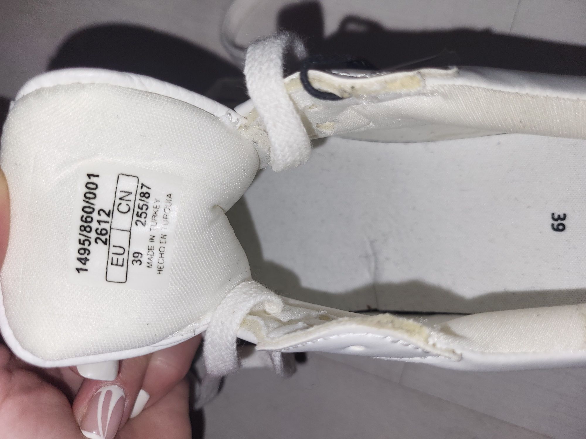 Кецове сникърси Bershka номер 39