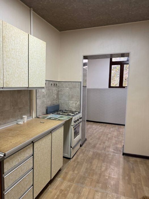 Чирчик шахар 3 м/р 3х 72 кв 43.000$ Бош толов ва паспорт билан Ипотека