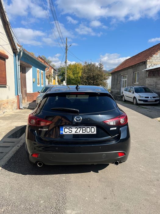 Vând Mazda 3 2014