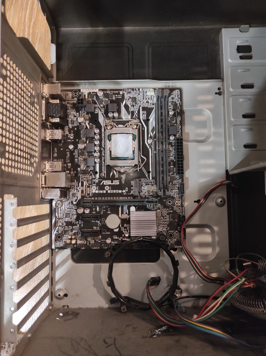 Систеный блок asus b250-k G4560 и прочее