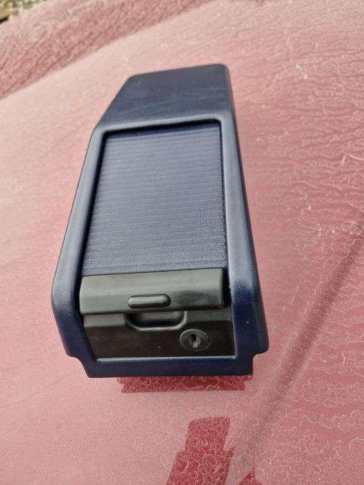 Барче за Мерцедес 124