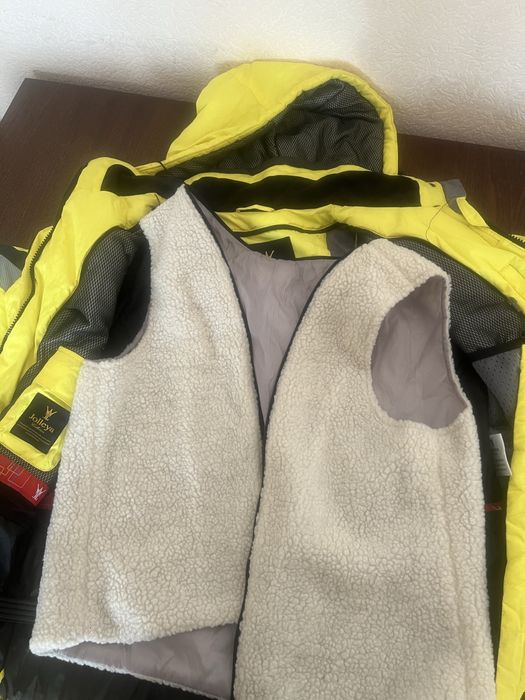 Лыжная куртка. Размер M- L-Xl