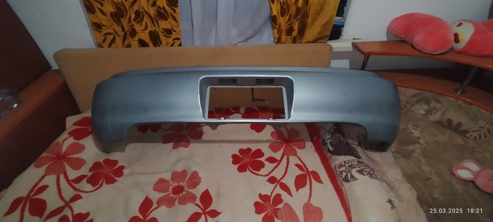 Продам задний бампер Carina ED