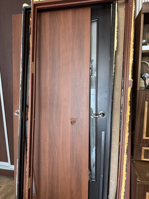 Отдам старые двери и даерные коробки на дрова