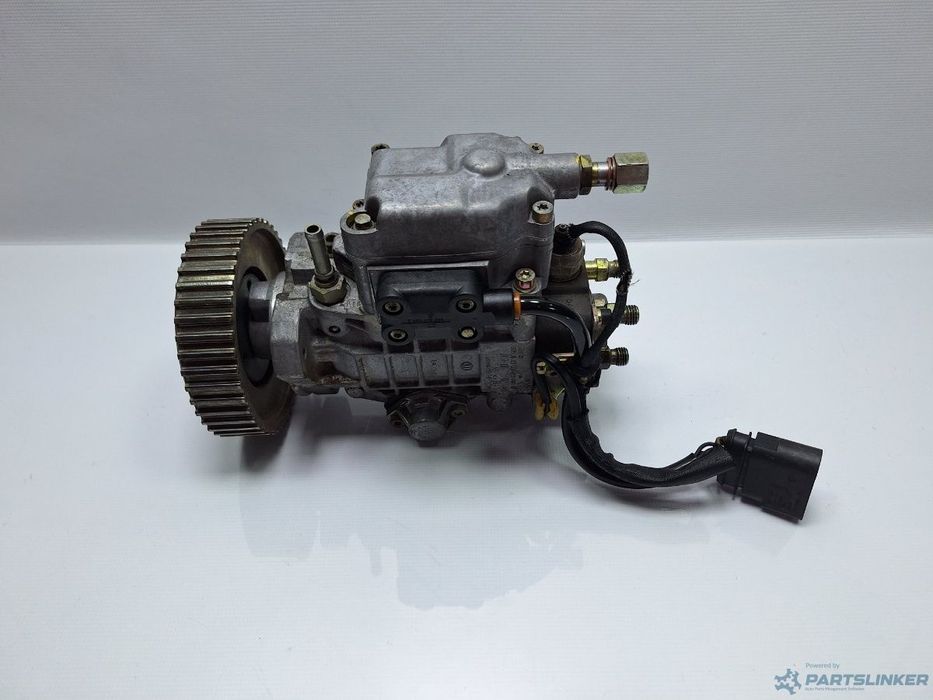 Pompa de injectie VOLKSWAGEN BORA (1J2) [ 1998 - 2013 ] TDI (AGR, ALH) 66KW|90HP BOSCH 0460404977 OEM 038130107D