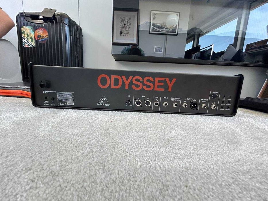 Синтезатор Behringer Odyssey