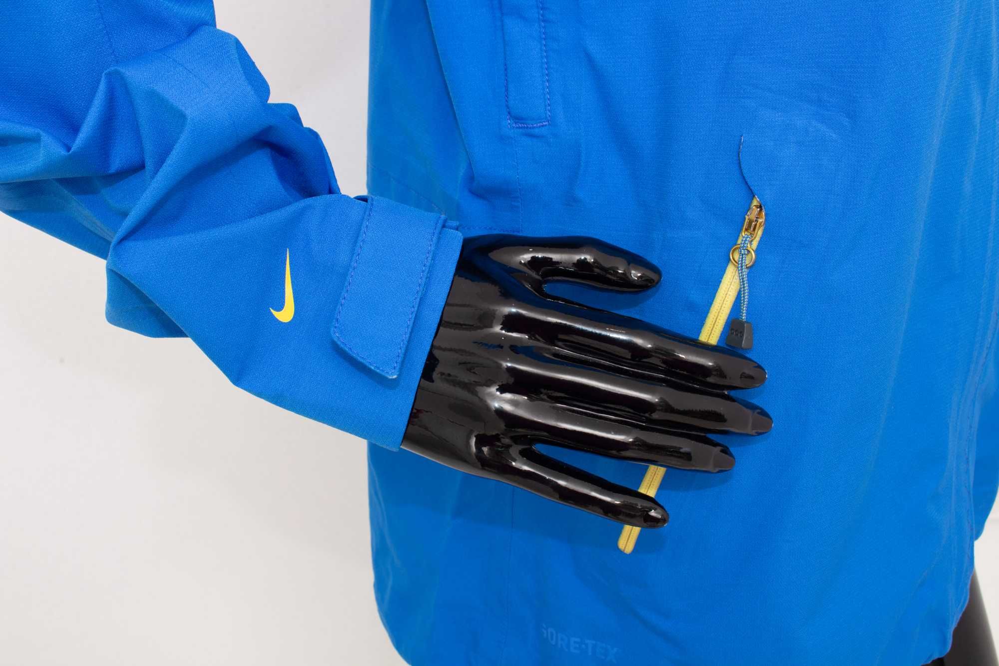 Nike ACG оригинално дамско яке с мембрана Gore-Tex водоустойчиво М