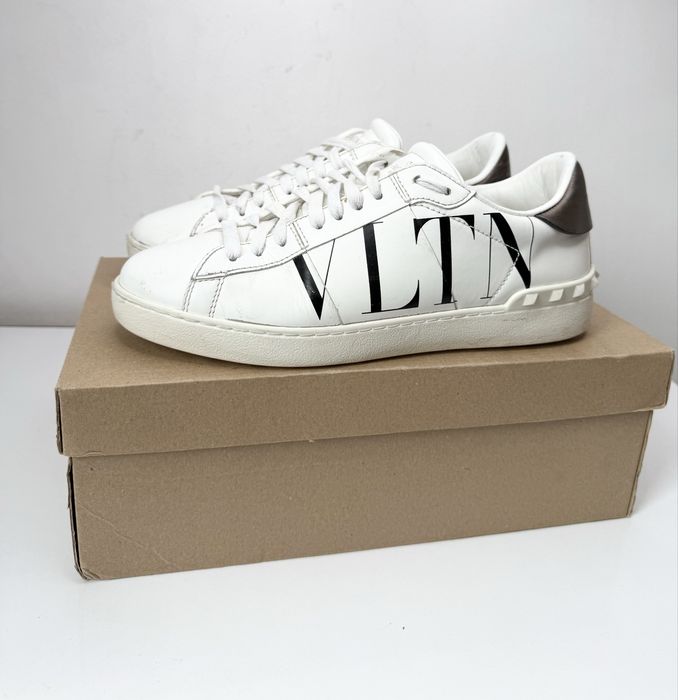 Valentino Garavani  (40) Дамски Обувки