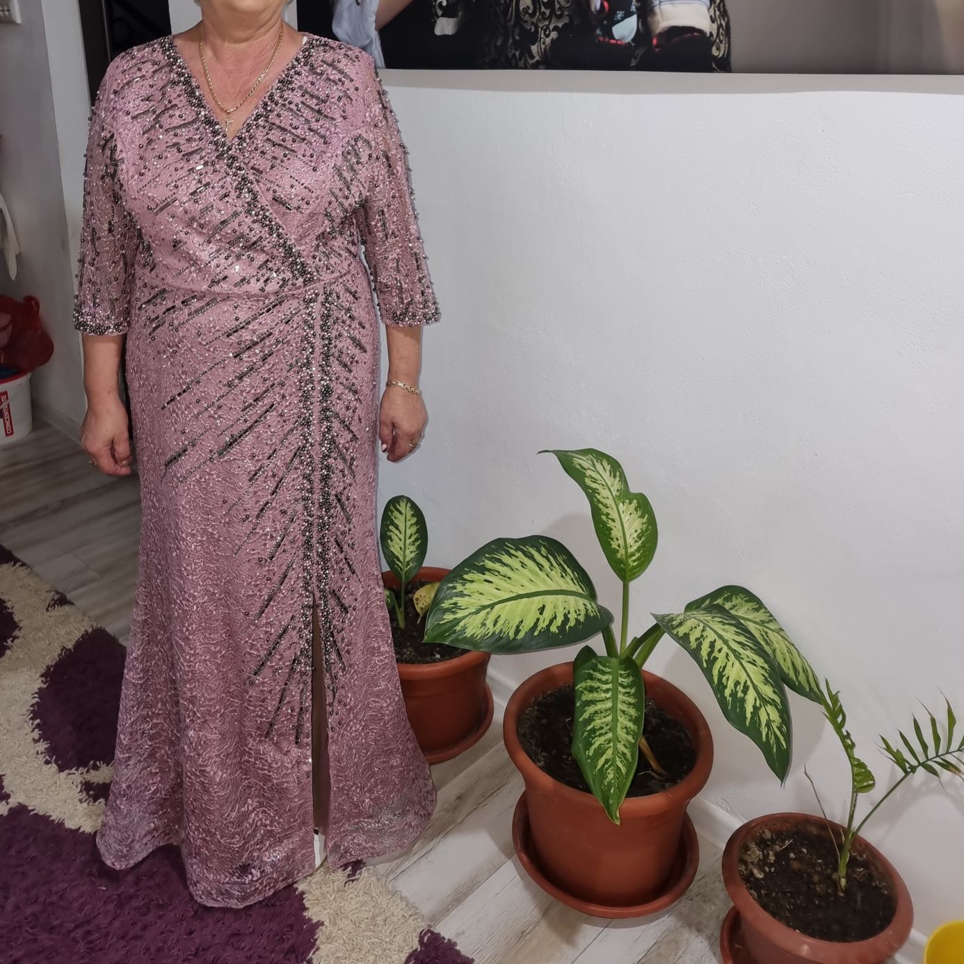 Vand rochie eleganta ,model unicat , marimea 52.
