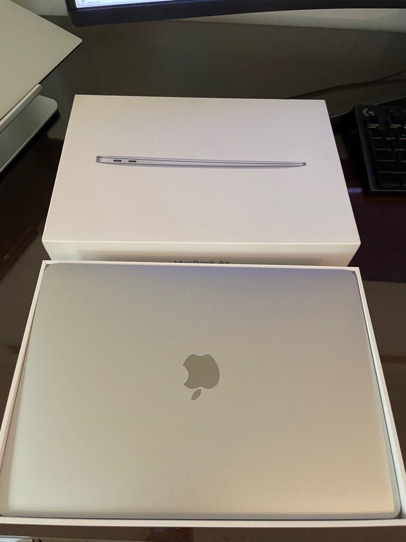 Apple Macbook Air i5 2019 8/128Gb "Silver" A1932. EAC