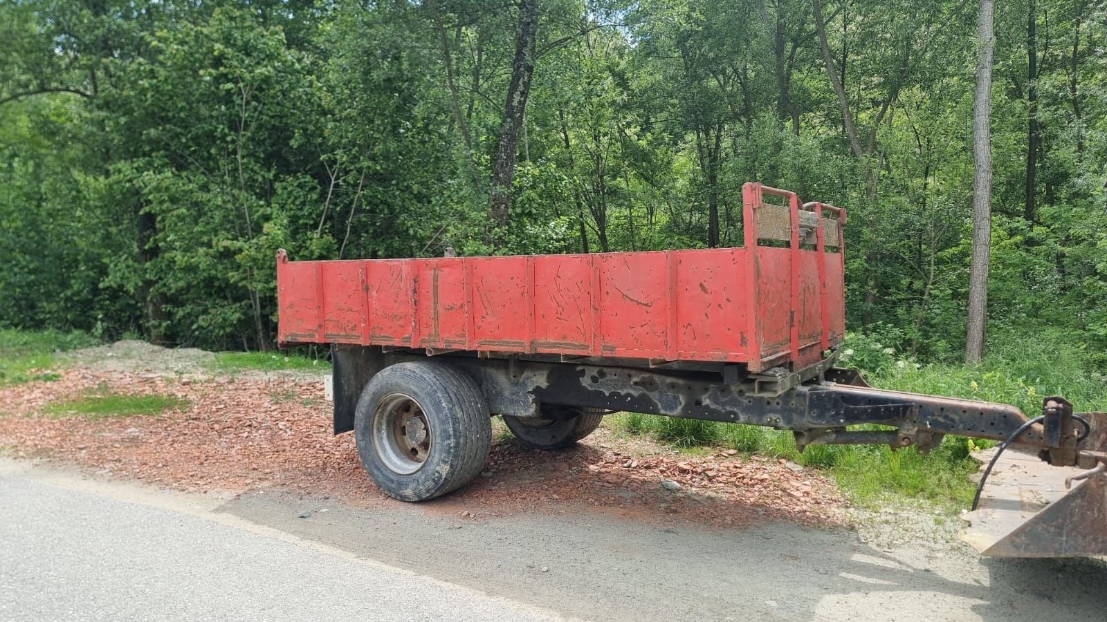 Vand tractor U650 cu remorca
